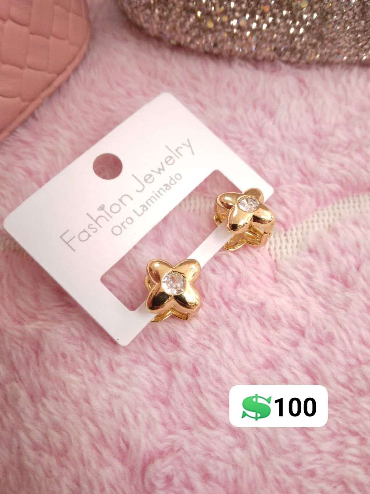 Aretes Flor Dorada