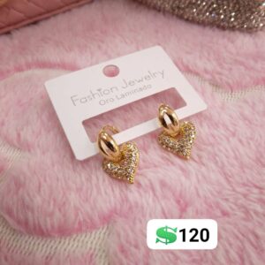 Aretes corazón diamante