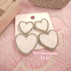 Aretes corazón blanco